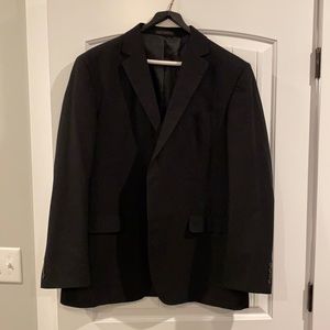 Men’s 3 pc black suit, Geoffrey Beene, 46L/40W